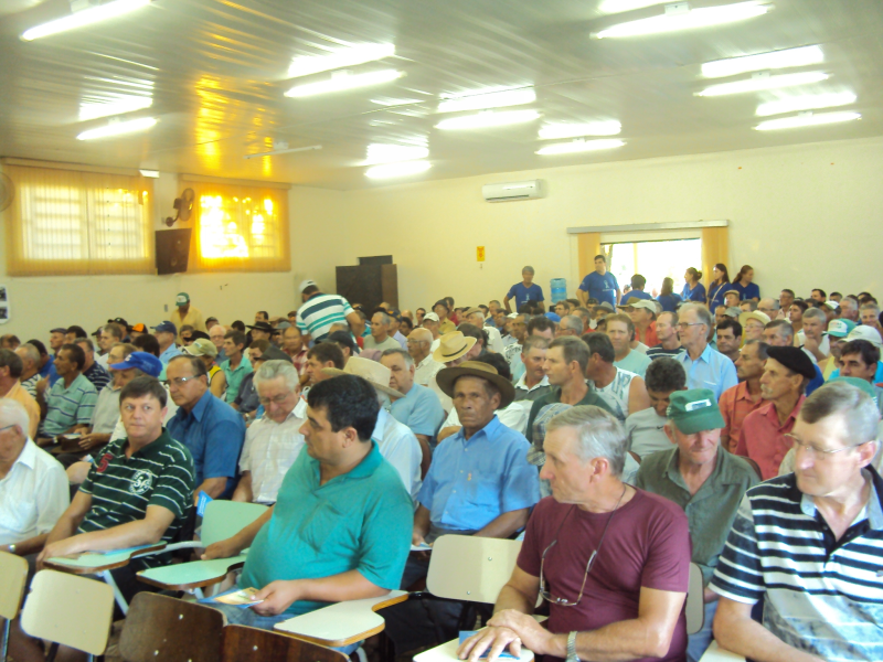 Auditório lotado na programação do "Novembro Azul" 